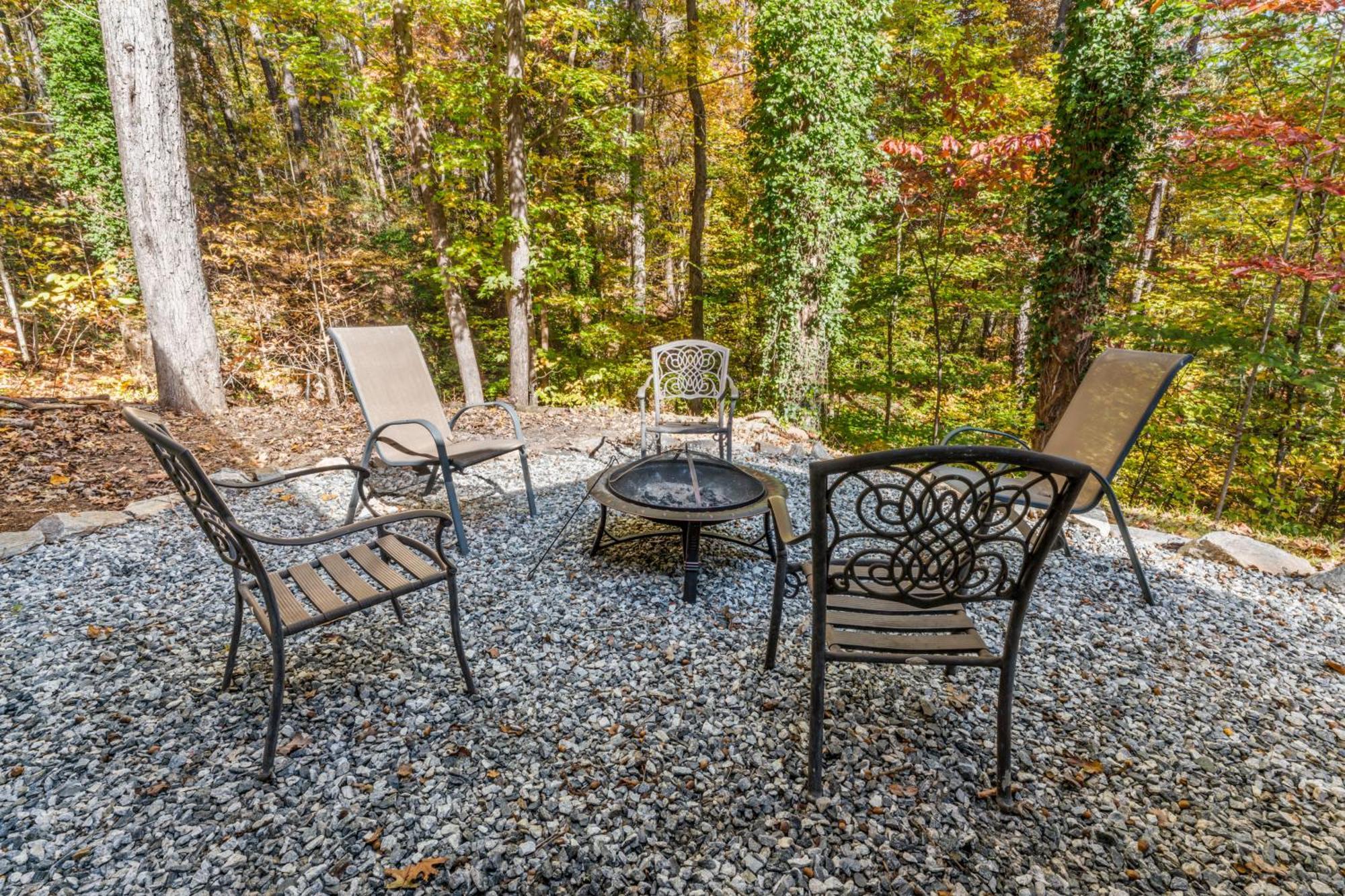 Cabin Fever - Hot Tub, Game Room, 3 King Beds Dahlonega Exterior photo